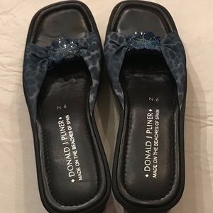 Donald J Pliner 9N Sandals Like New